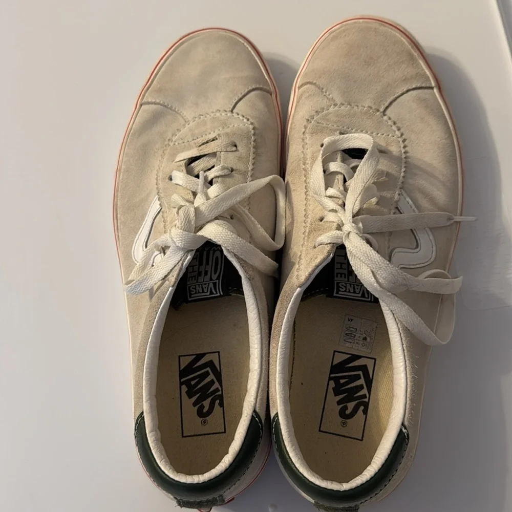 VANS SPORT Suede - White and green .